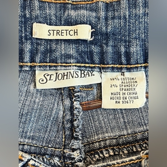 ST JOHNS BAY Capri Stretch Denim, Cuffed Hem, Color Blue, Size 4 - Picture 5 of 7